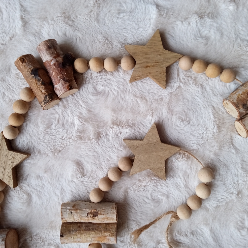 Garland Natural Wood Beads Star Decor - Picture 7 of 8